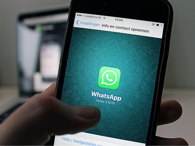Contoh Greeting Message WhatsApp Business