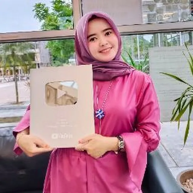 ayu catur