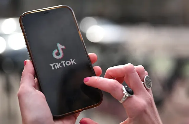 cara pin komentar di tiktok
